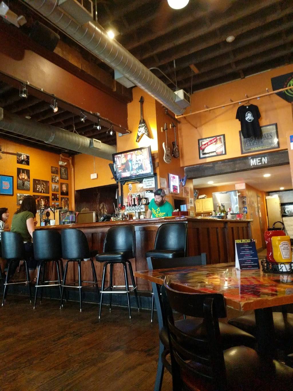 Blind Bobs | restaurant | 430 E 5th St, Dayton, OH 45402, USA | 9379386405 OR +1 937-938-6405