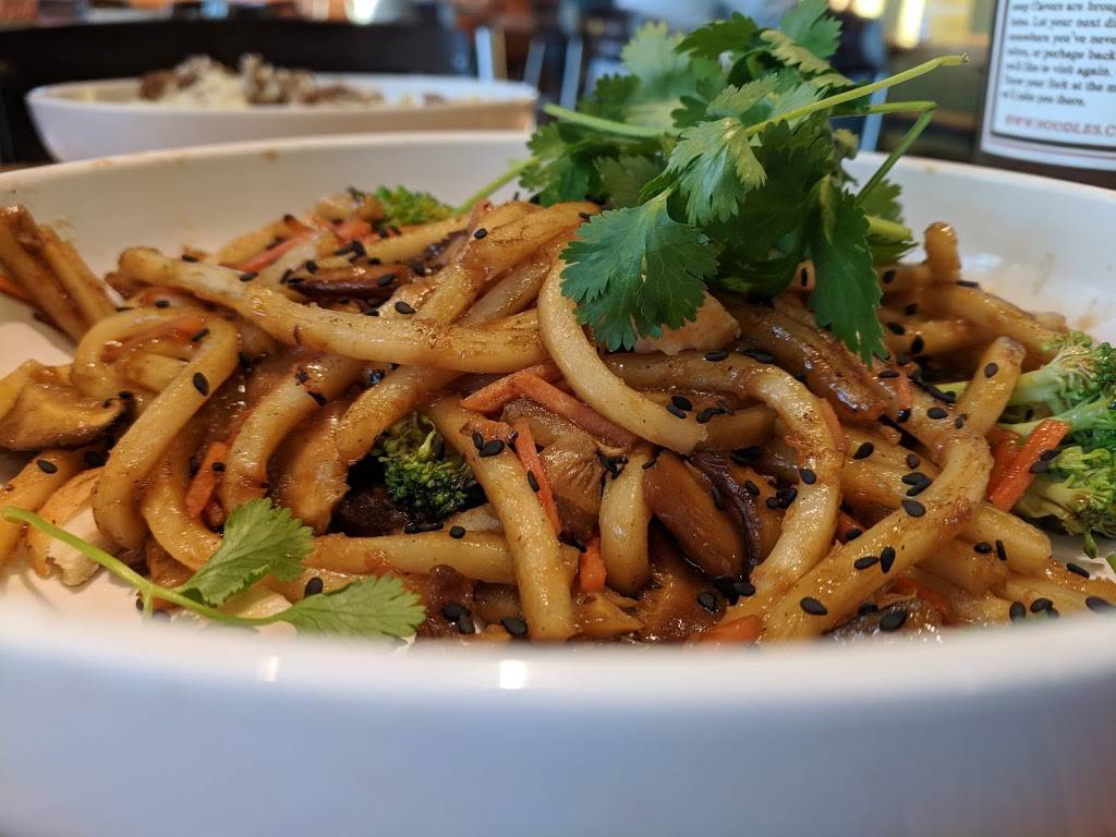 Noodles and Company | restaurant | 5265 E 82nd St, Indianapolis, IN 46250, USA | 3175789700 OR +1 317-578-9700