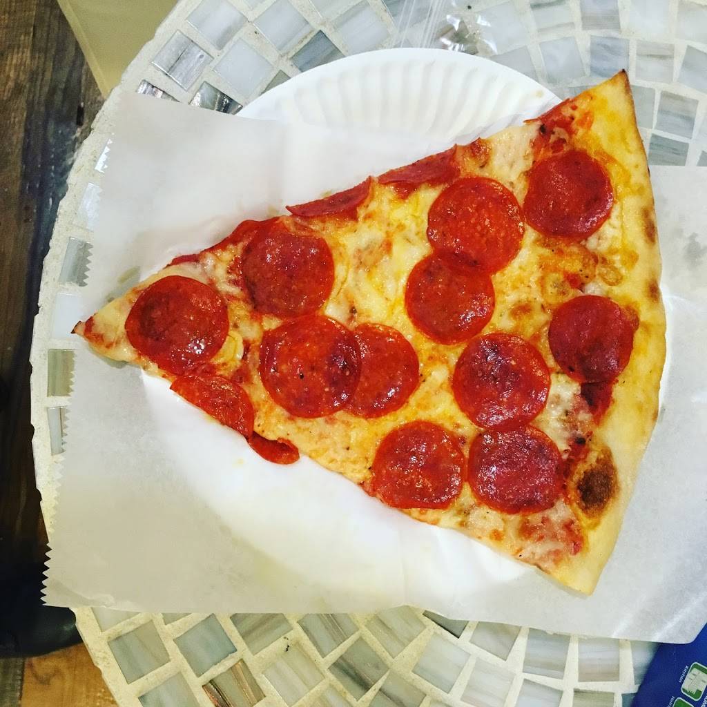 Arturos Pizza | restaurant | 1610 York Ave, New York, NY 10028, USA | 2122882430 OR +1 212-288-2430