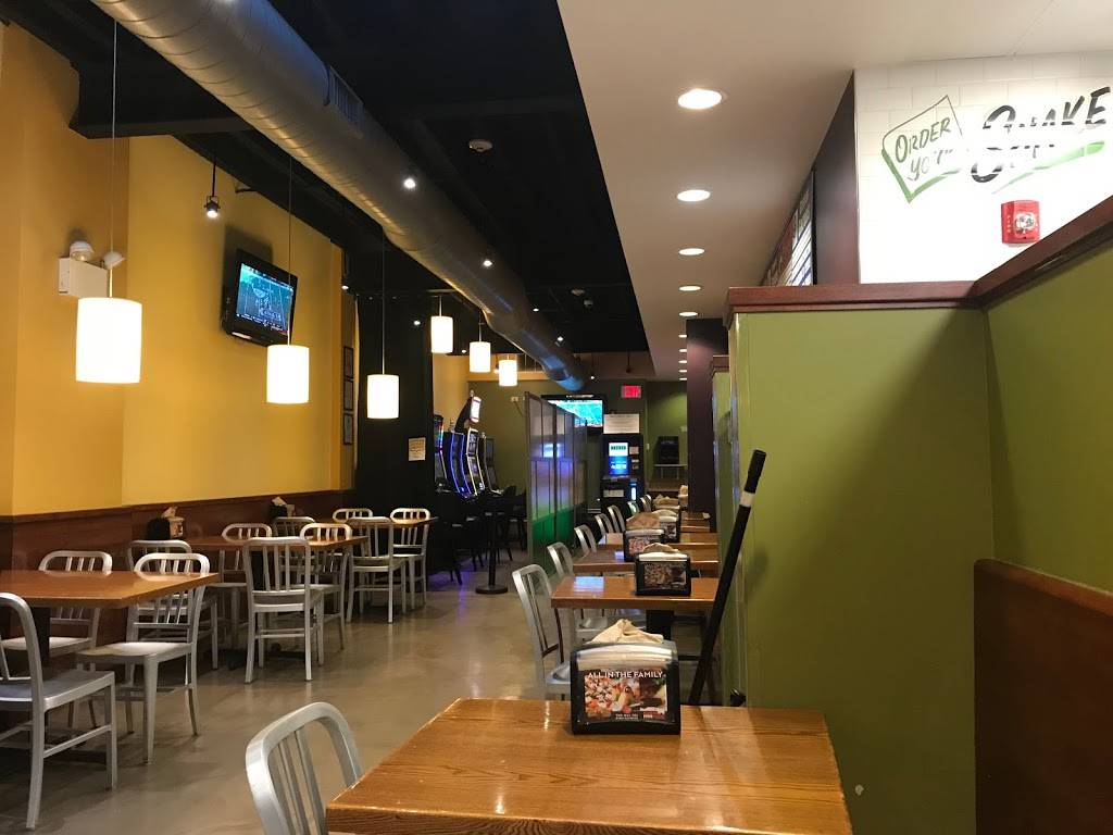 Burger MooVment | restaurant | 7512 W North Ave, Elmwood Park, IL 60707, USA | 7084527288 OR +1 708-452-7288