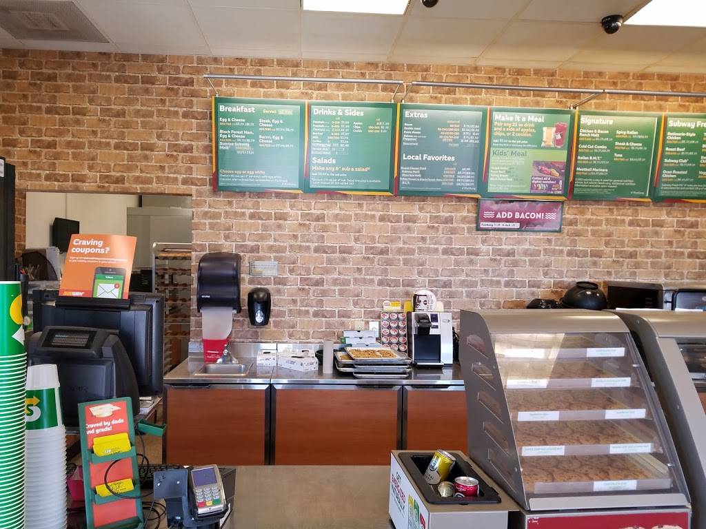 Subway | restaurant | 61210 Co Rd 687, Hartford, MI 49057, USA | 2696213100 OR +1 269-621-3100
