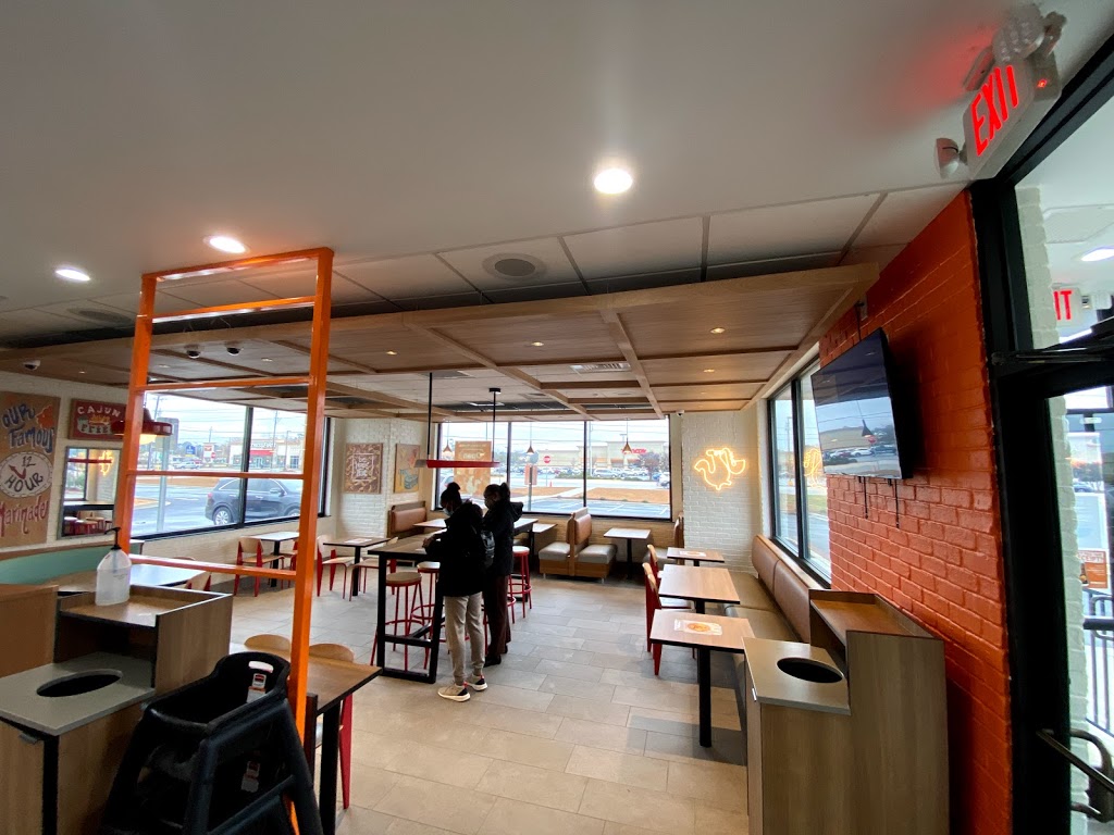 Popeyes Louisiana Kitchen | restaurant | 2115 W Evans St, Florence, SC 29501, USA | 8434075657 OR +1 843-407-5657