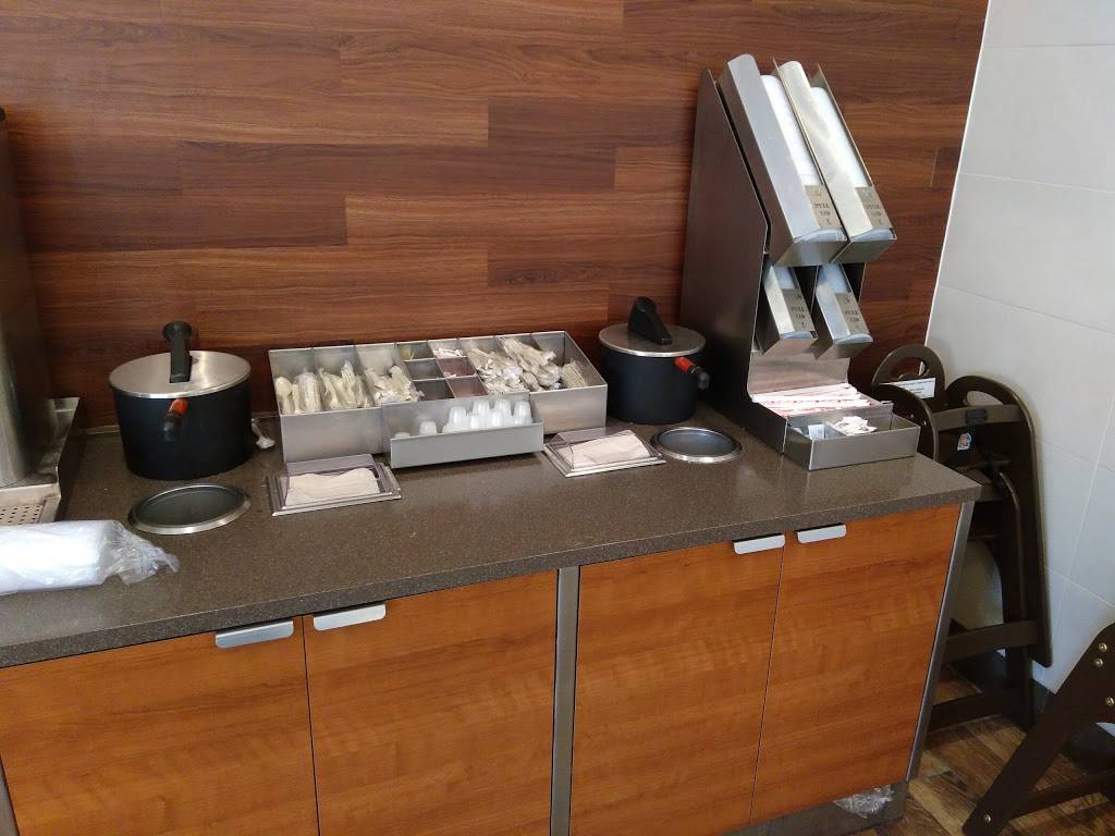 Wendys | restaurant | 11652 Bandera Rd Ste 106, San Antonio, TX 78250, USA | 2105212573 OR +1 210-521-2573