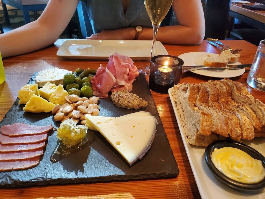 Bliss | restaurant | 926 S Presa St, San Antonio, TX 78210, USA | 2102252547 OR +1 210-225-2547