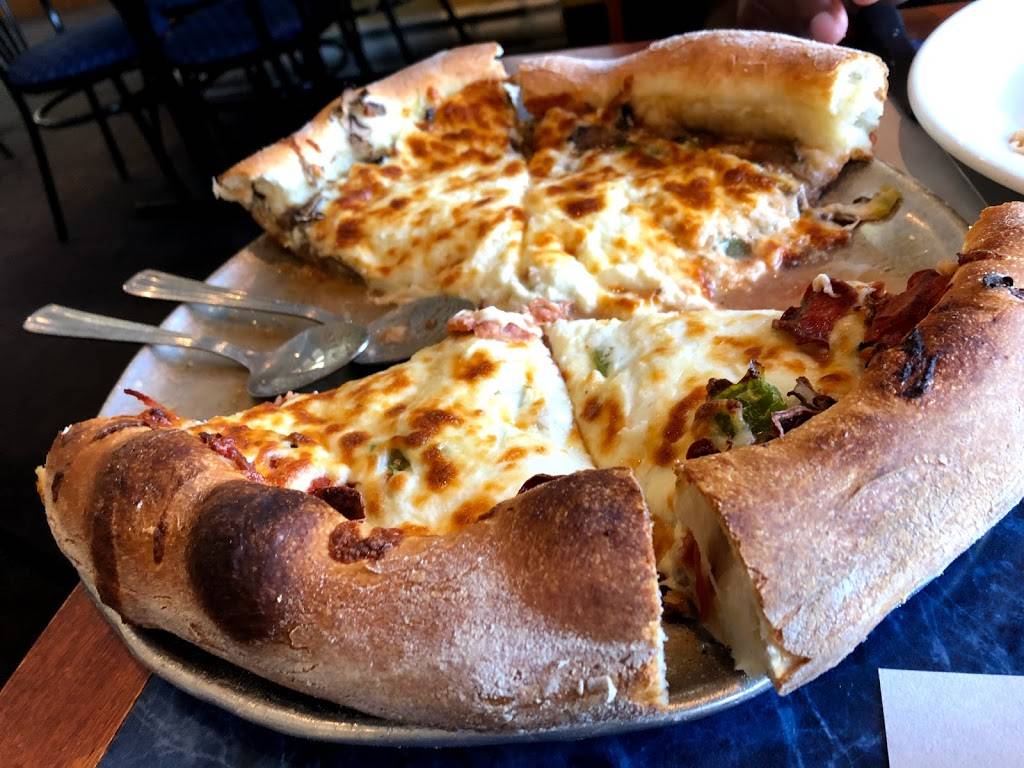 Pizzeria Le Grand Constant | restaurant | 2711 Rang Saint-Charles, Trois-Rivières, QC G9B 7W4, Canada | 8193771552 OR +1 819-377-1552