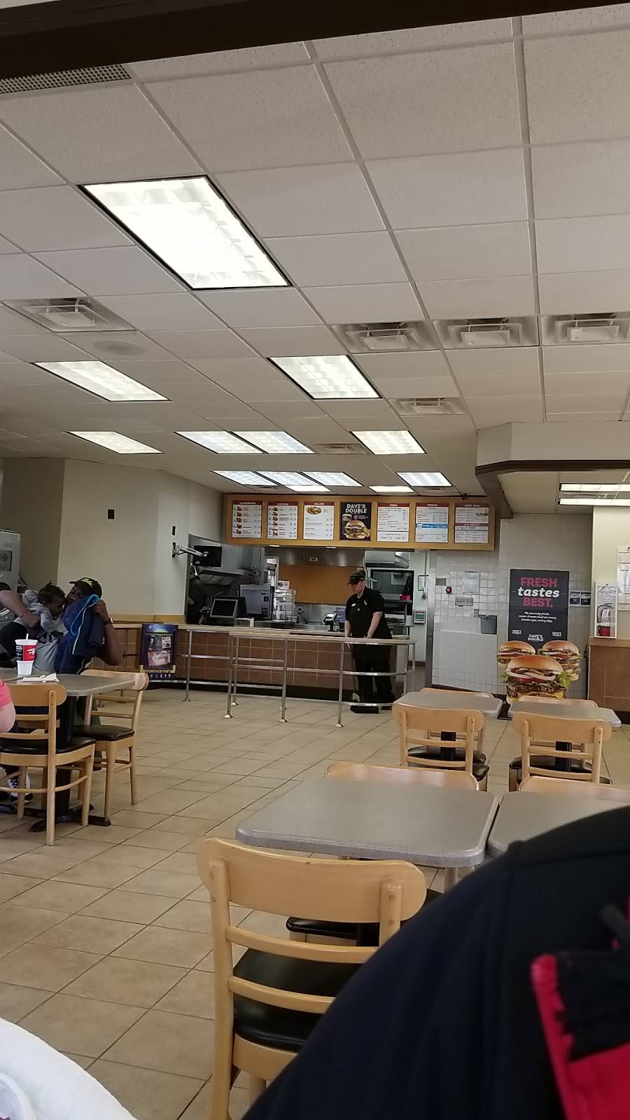 Wendys | restaurant | 399 Franklin Mills Blvd, Philadelphia, PA 19154, USA | 2156327174 OR +1 215-632-7174