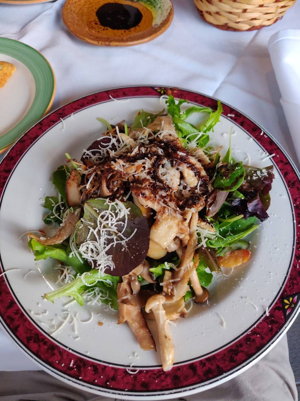 Vivetha Bistro | restaurant | 2485 Queen St E, Toronto, ON M4E 1H9, Canada | 4166865688 OR +1 416-686-5688