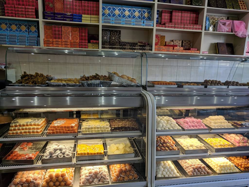 Sweet Palace | restaurant | 2945, 15 Sandalwood Pkwy E #15, Brampton, ON L6R 3J6, Canada | 9057931778 OR +1 905-793-1778