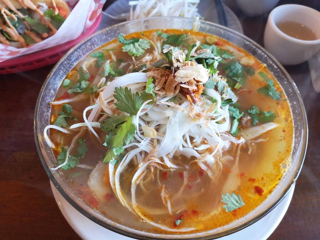 Nam Vietnamese Restaurant | restaurant | 9206 Leslie St, Richmond Hill, ON L4B 2N8, Canada | 9057633888 OR +1 905-763-3888