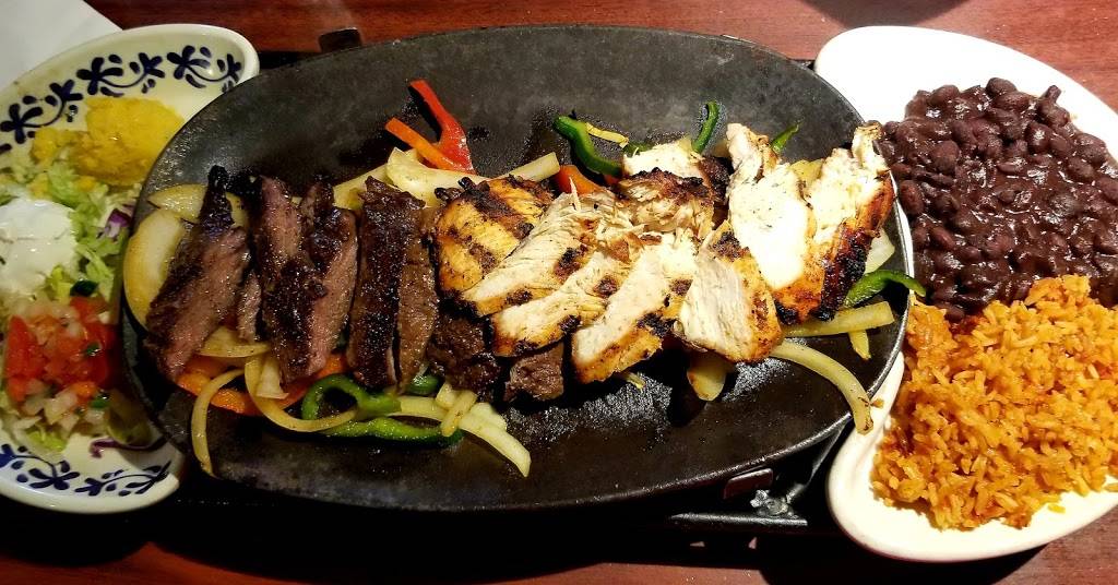 Chevys Fresh Mex | restaurant | 1730 Travis Blvd, Fairfield, CA 94533, USA | 7074258374 OR +1 707-425-8374