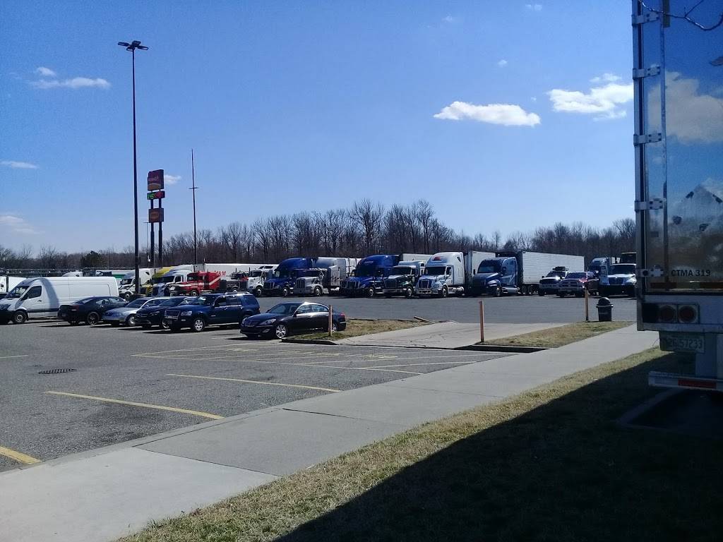 Flying J Travel Center | restaurant | 326 Hawks Bridge Rd, Carneys Point Township, NJ 08069, USA | 8563510080 OR +1 856-351-0080