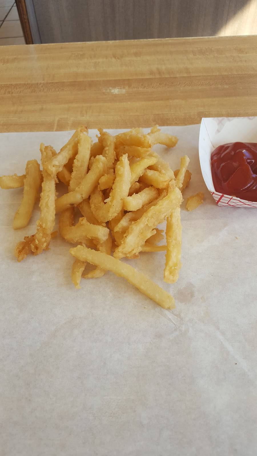 Dixie Drive-in | restaurant | 1920 E 5th St, Lumberton, NC 28358, USA | 9107388118 OR +1 910-738-8118