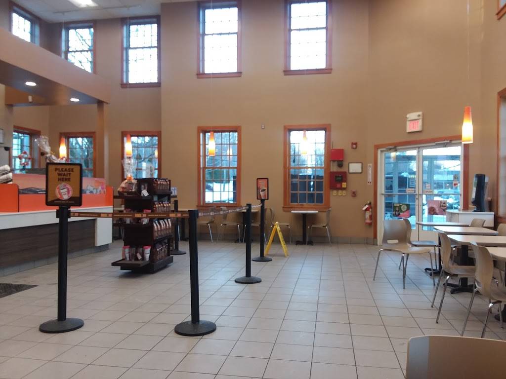 Dunkin | bakery | 35 E Main St, Westborough, MA 01581, USA | 5088710957 OR +1 508-871-0957