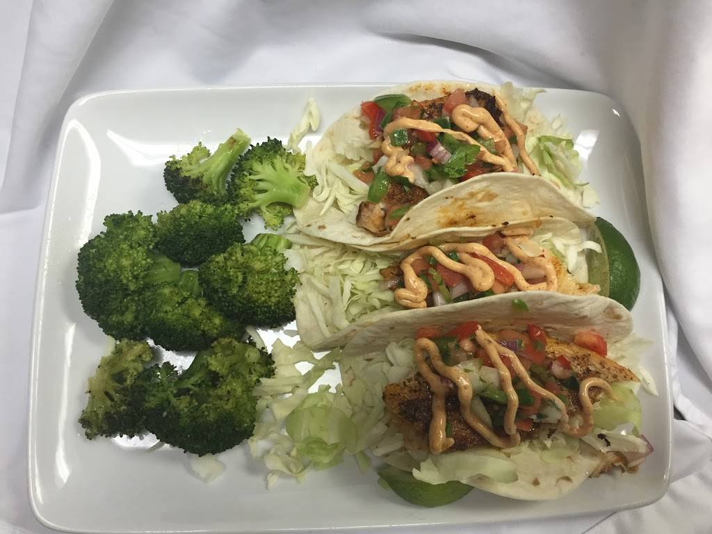 The Lazy Chameleon | restaurant | 4028 Presidential Pkwy, Powell, OH 43065, USA | 6147928393 OR +1 614-792-8393