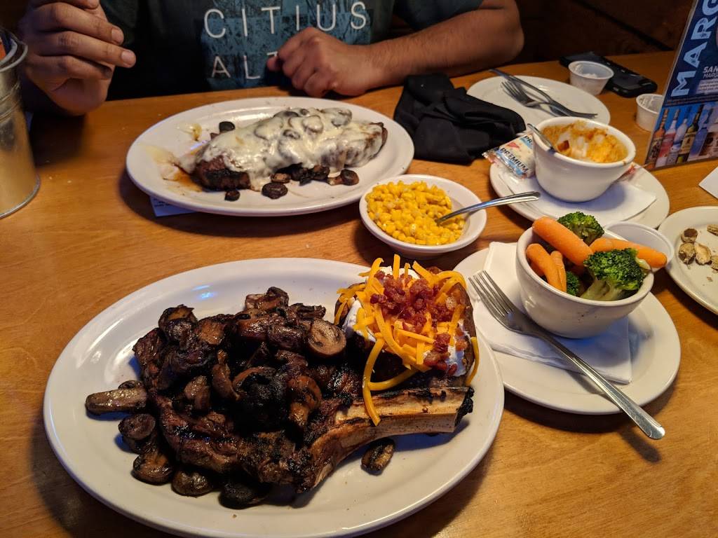 Texas Roadhouse | restaurant | 3151 Tonti Dr, Joliet, IL 60431, USA | 8155779003 OR +1 815-577-9003