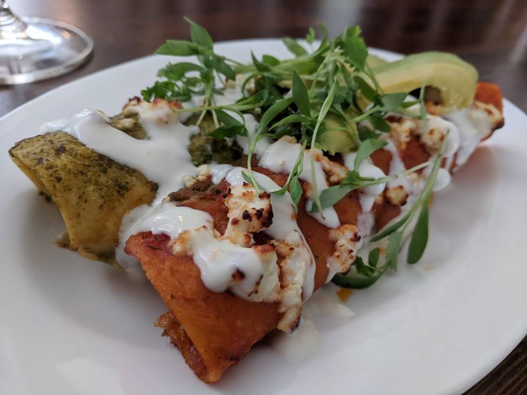 Downtown Wine Merchants | restaurant | 102 Frank H Ogawa Plaza, Oakland, CA 94612, USA | 5102509110 OR +1 510-250-9110