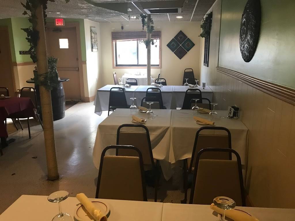 Avenue Bar and Grill | restaurant | 147 Rubber Ave, Naugatuck, CT 06770, USA | 2037230615 OR +1 203-723-0615