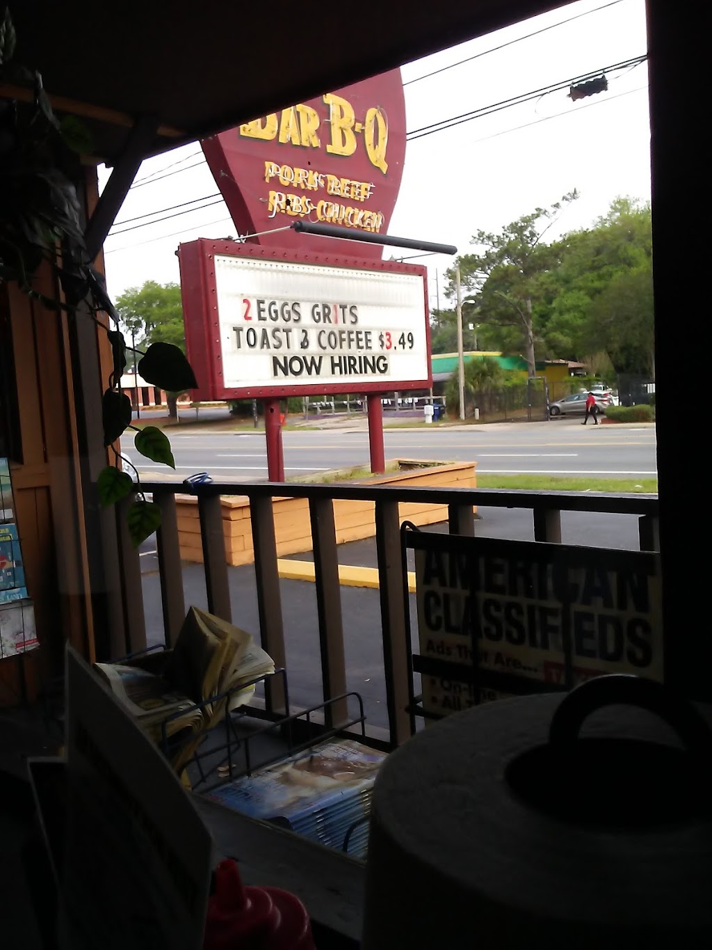 Jim & Milts Bar-B-Q | restaurant | 1923 W Pensacola St, Tallahassee, FL 32304, USA | 8505763998 OR +1 850-576-3998