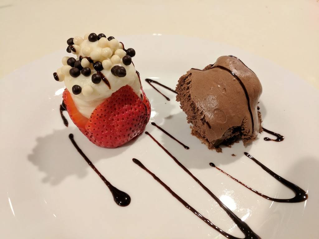 Tomasos on Camelback | restaurant | 3225 E Camelback Rd, Phoenix, AZ 85018, USA | 6029560836 OR +1 602-956-0836