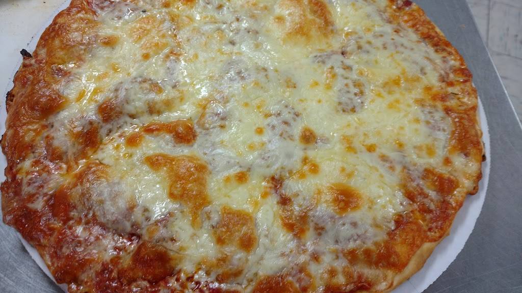 Dina Mia of Florence | restaurant | 508 Central Ave, Florence, WI 54121, USA | 7155284760 OR +1 715-528-4760