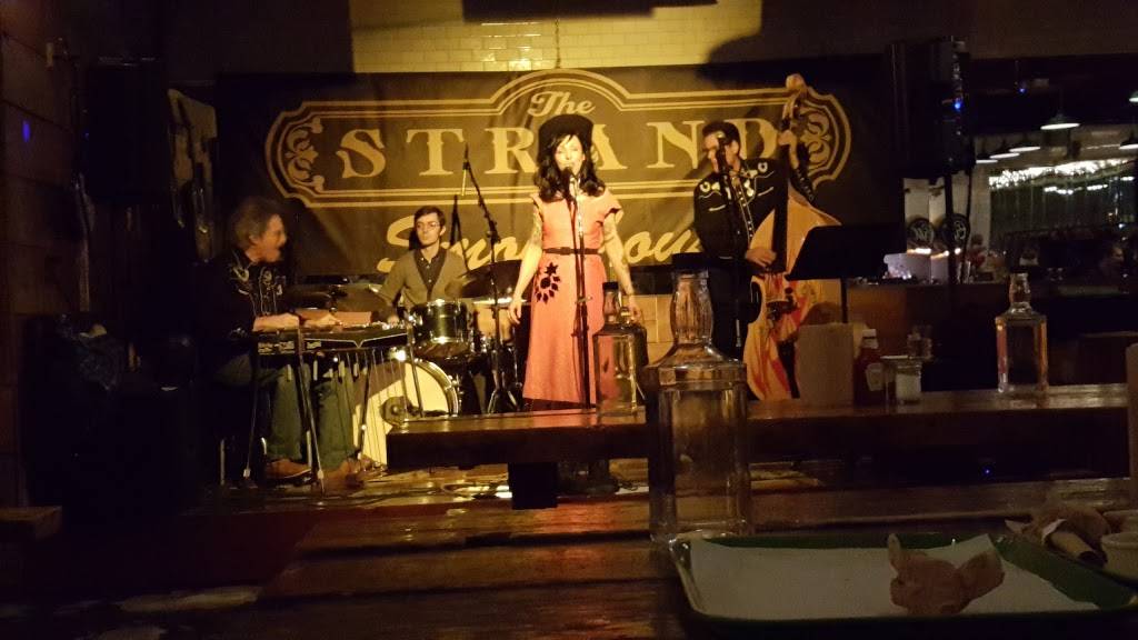 The Strand Smokehouse | restaurant | 25-27 Broadway, Queens, NY 11106, USA | 7184403231 OR +1 718-440-3231