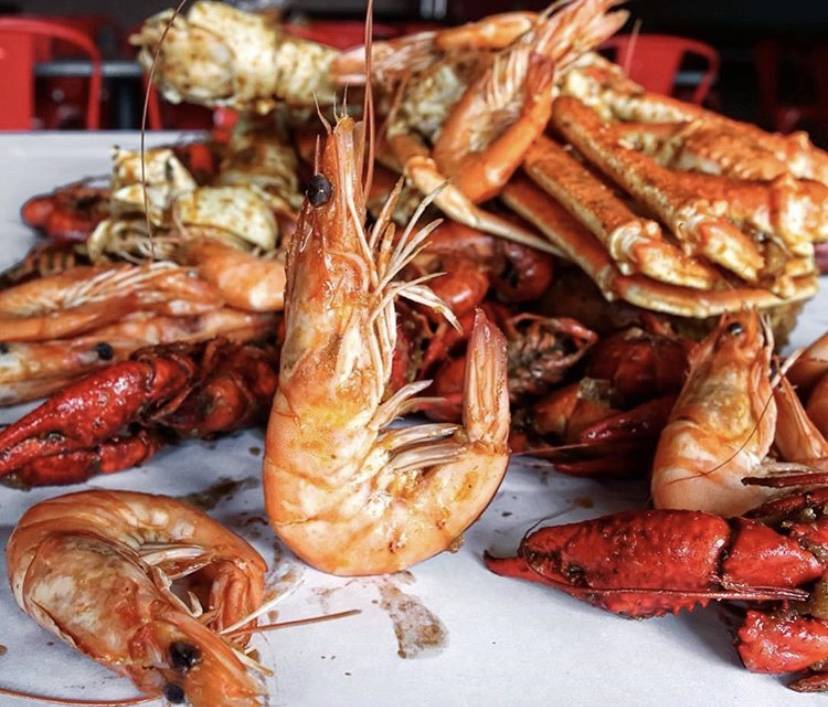 LA Crawfish - Castle Hills | restaurant | 25 NE Interstate 410 Loop Ste 124, San Antonio, TX 78216, USA | 2102365556 OR +1 210-236-5556