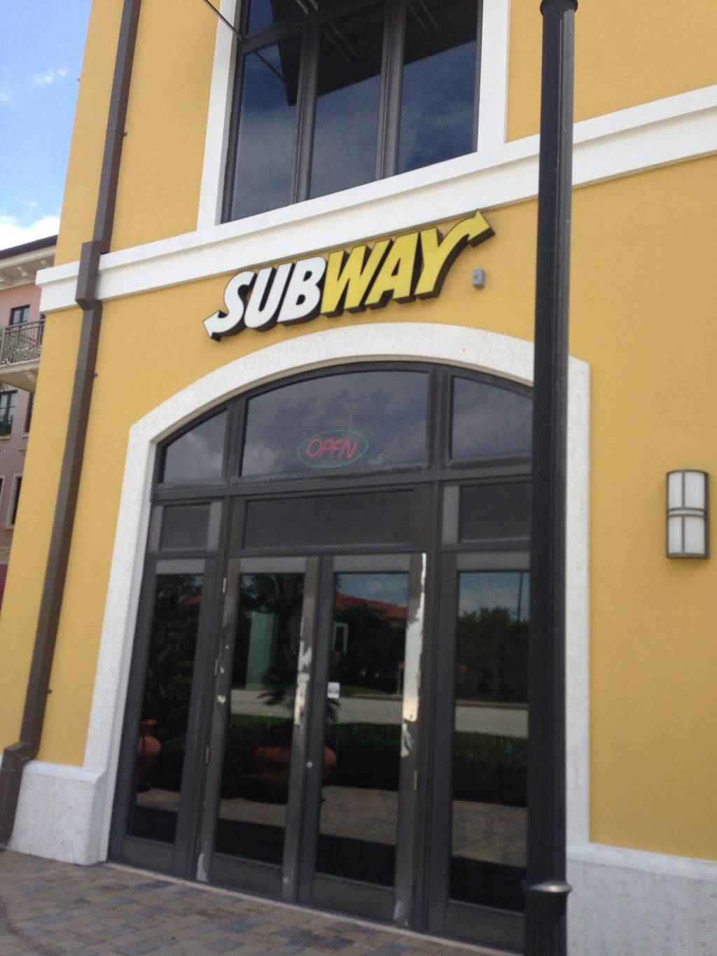 Subway | restaurant | 11637 Red Rd, Miramar, FL 33025, USA | 9544324244 OR +1 954-432-4244
