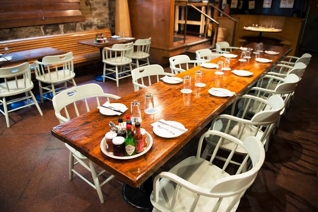 Rodney’s Oyster House | restaurant | 469 King St W, Toronto, ON M5V 1K4, Canada | 4163638105 OR +1 416-363-8105