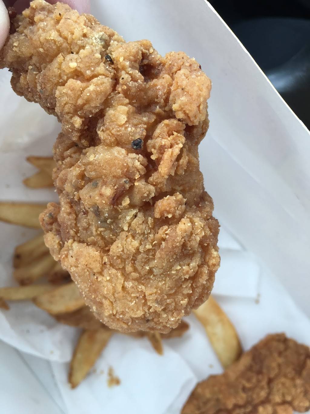 Bojangles Famous Chicken n Biscuits | restaurant | 516 Hampton St, Kershaw, SC 29067, USA | 8034757000 OR +1 803-475-7000