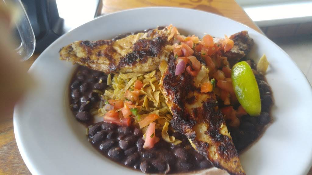 Chilis Grill & Bar | meal takeaway | 1205 Corporate Dr, Westbury, NY 11590, USA | 5162227001 OR +1 516-222-7001