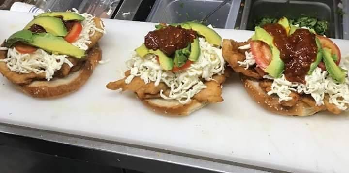 Taqueria Rojas Y Mas | restaurant | 8714 E 21st St, Indianapolis, IN 46219, USA | 3176613900 OR +1 317-661-3900