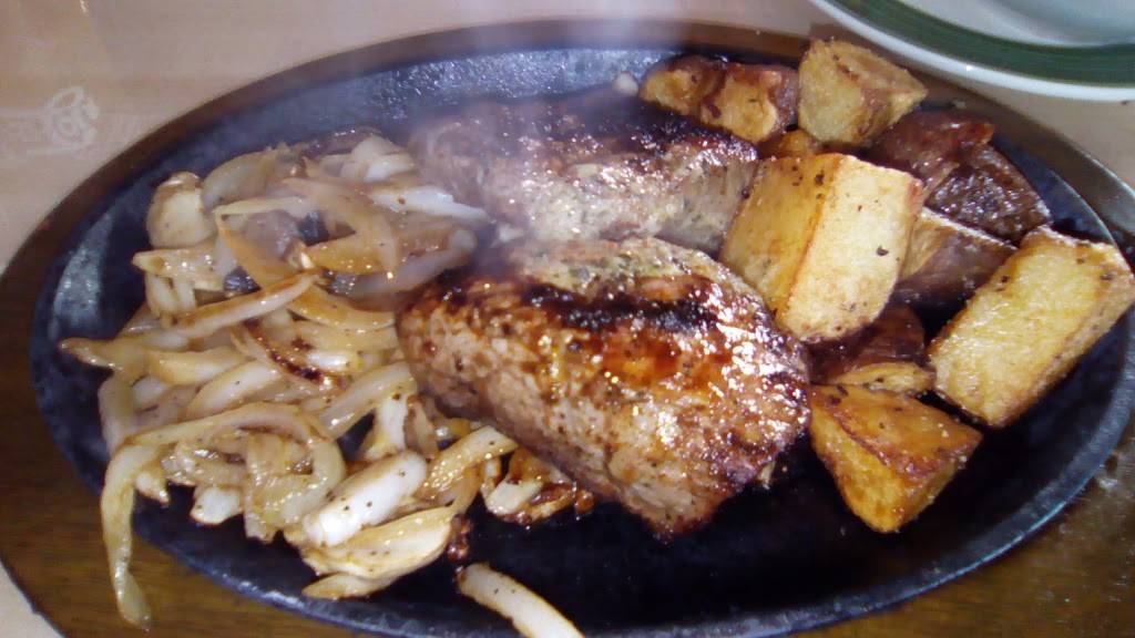 Applebees Grill + Bar | restaurant | 11030 S, International Dr, Orlando, FL 32821, USA | 4079852365 OR +1 407-985-2365