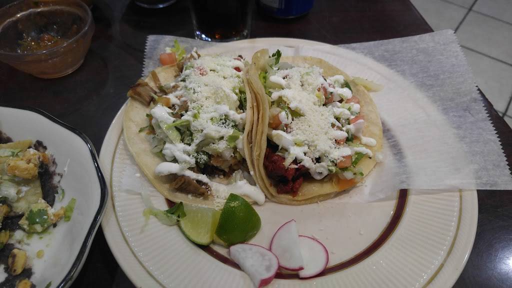 La Familia | restaurant | 334 E Gun Hill Rd, Bronx, NY 10467, USA | 7185159848 OR +1 718-515-9848