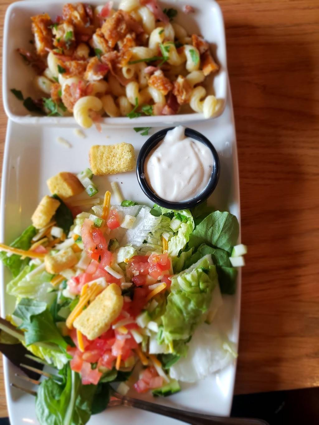 Applebees Grill + Bar | restaurant | 725 E Little Creek Rd, Norfolk, VA 23518, USA | 7576441477 OR +1 757-644-1477