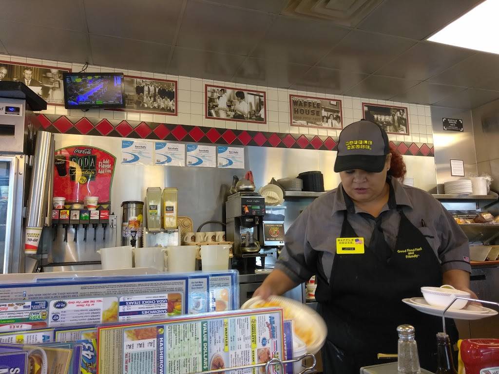 Waffle House | meal takeaway | 103 Stetson Dr, Charlotte, NC 28262, USA | 7045978701 OR +1 704-597-8701