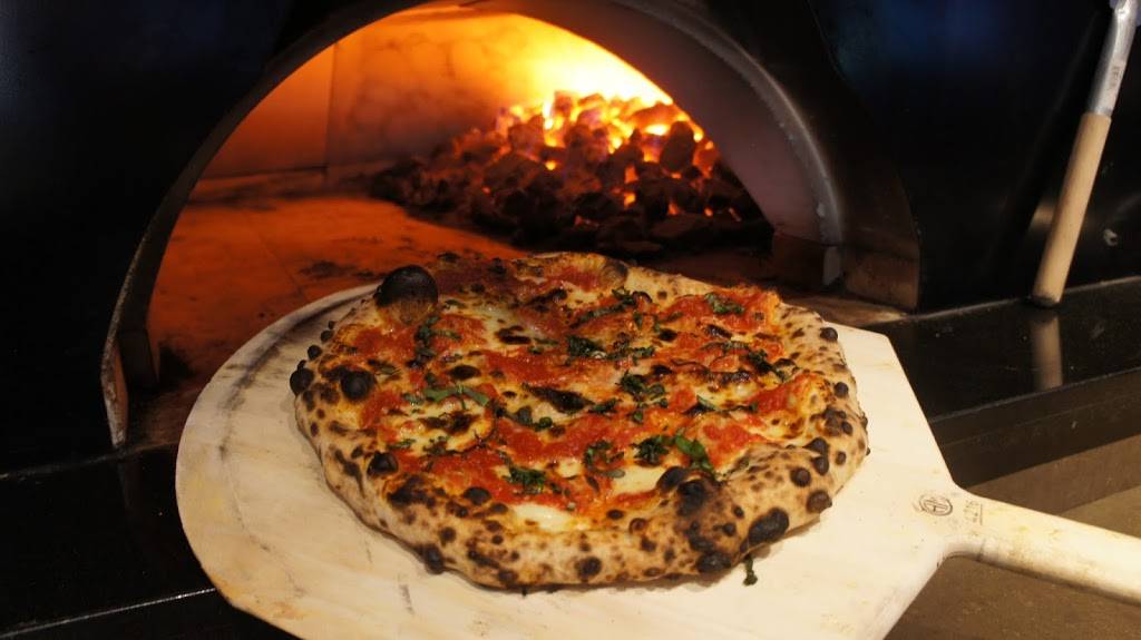 Max & Leos Pizza Newton | restaurant | 325 Washington St, Newton, MA 02458, USA | 6172447200 OR +1 617-244-7200