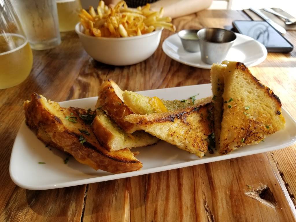 Seabirds Kitchen | restaurant | 975 E 4th St, Long Beach, CA 90802, USA | 5623175545 OR +1 562-317-5545