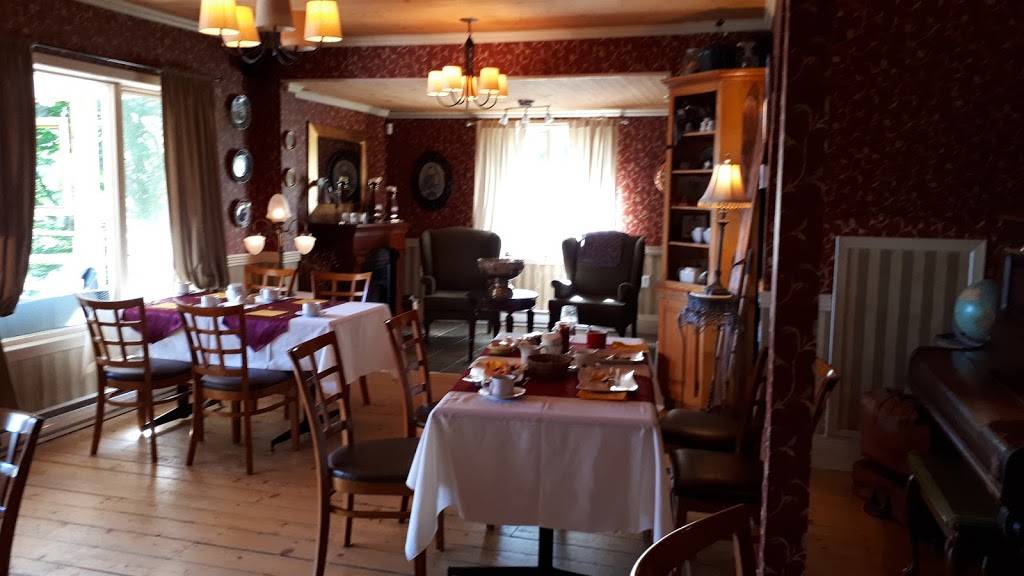 Manoir du Lac Sept-Îles | restaurant | 3679 Chemin du Lac Sept Îles, Saint-Raymond, QC G3L 2S3, Canada | 4183378893 OR +1 418-337-8893