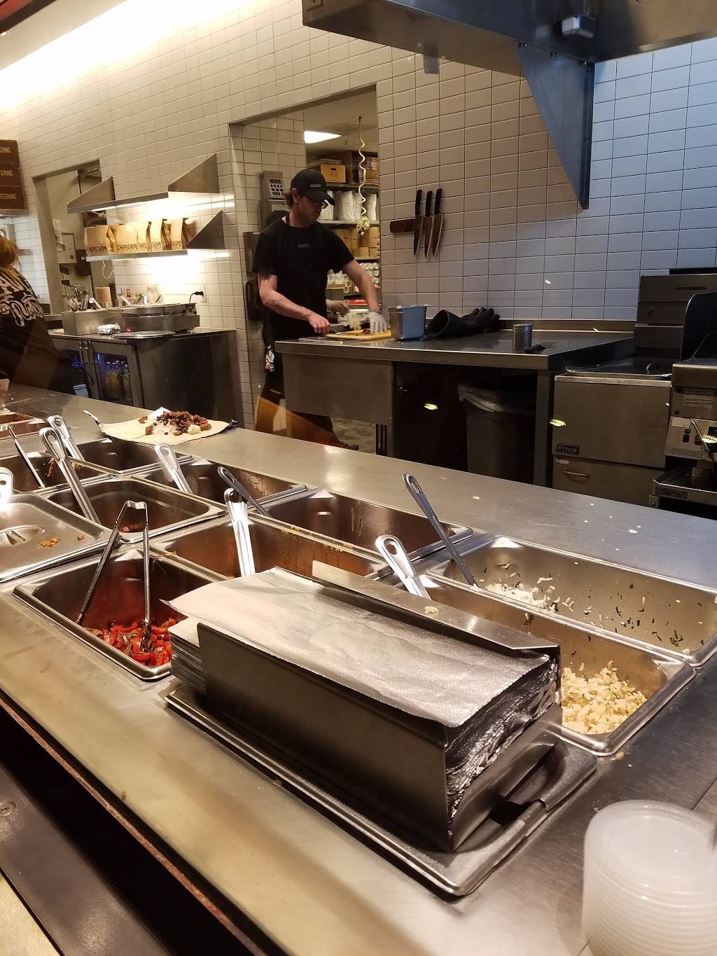 Chipotle Mexican Grill | restaurant | 2848 Plainfield Rd, Joliet, IL 60435, USA | 8157332197 OR +1 815-733-2197