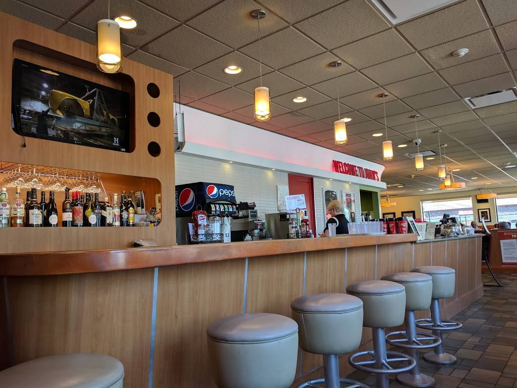 Johns Restaurant | restaurant | 1643 London Line, Sarnia, ON N7W 1A9, Canada | 5195429821 OR +1 519-542-9821