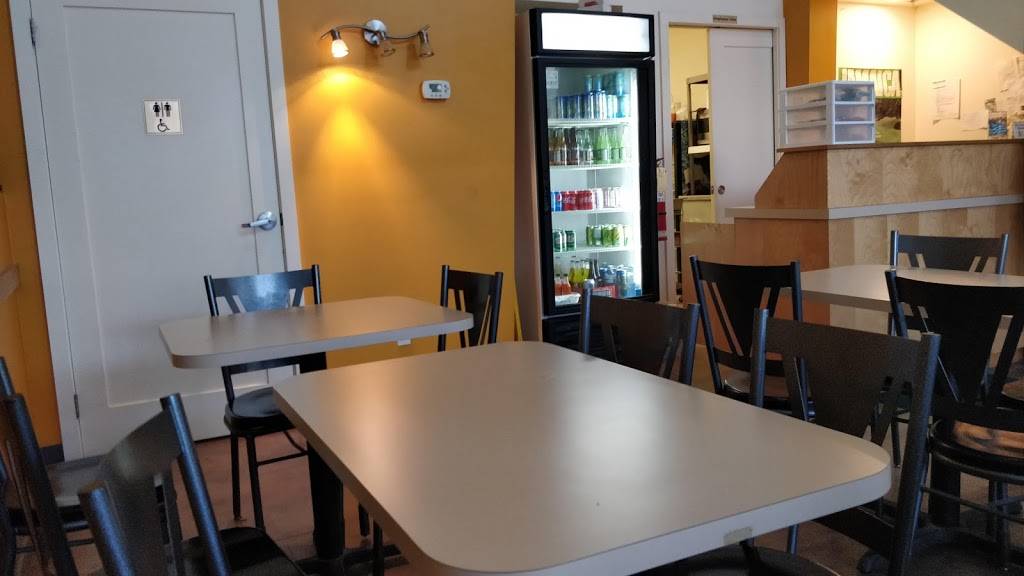 Tweedys | restaurant | 16945 Leslie St #30, Newmarket, ON L3Y 9A2, Canada | 9058530899 OR +1 905-853-0899