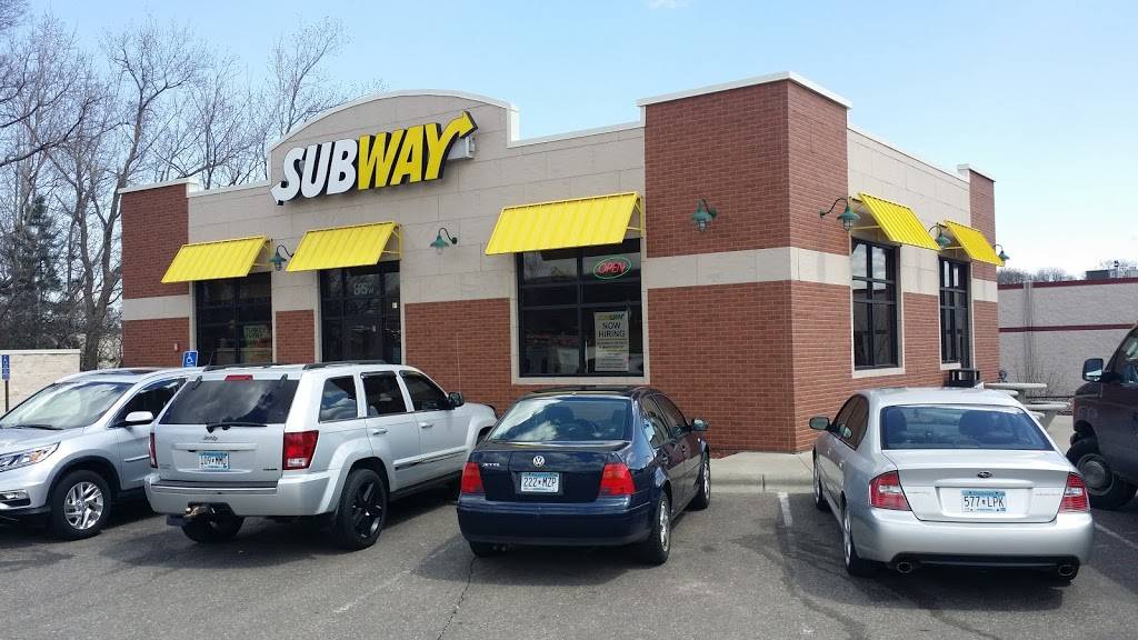 Subway | restaurant | 85 W Viking Dr, Little Canada, MN 55117, USA | 6514864854 OR +1 651-486-4854