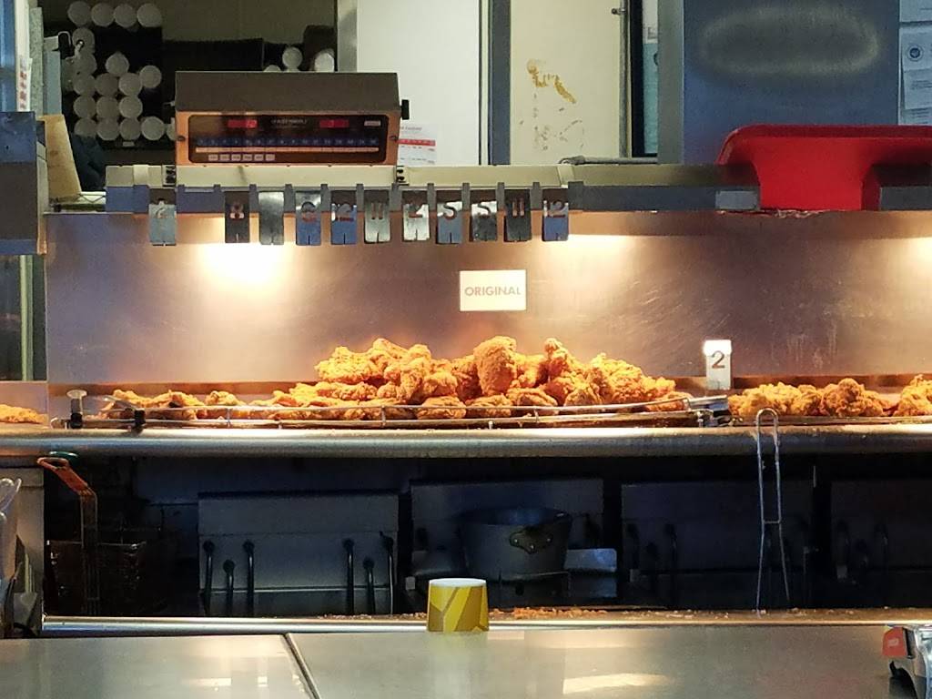 Churchs Chicken | restaurant | 7020 Woodridge Dr, Houston, TX 77087, USA | 7136497852 OR +1 713-649-7852