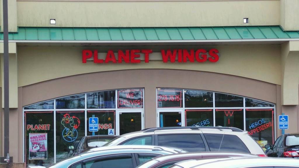 Planet Wings | restaurant | 2220 Forest Ave # 3, Staten Island, NY 10303, USA | 7182737575 OR +1 718-273-7575
