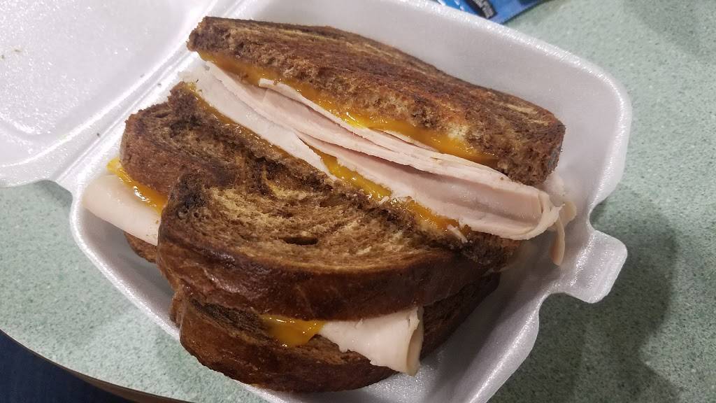 Karens Souper Deli | restaurant | 1 Parker Pl, Janesville, WI 53545, USA | 6087744194 OR +1 608-774-4194