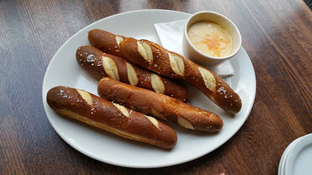 Granite City Food & Brewery | restaurant | 200 American Way, National Harbor, MD 20745, USA | 2404933900 OR +1 240-493-3900