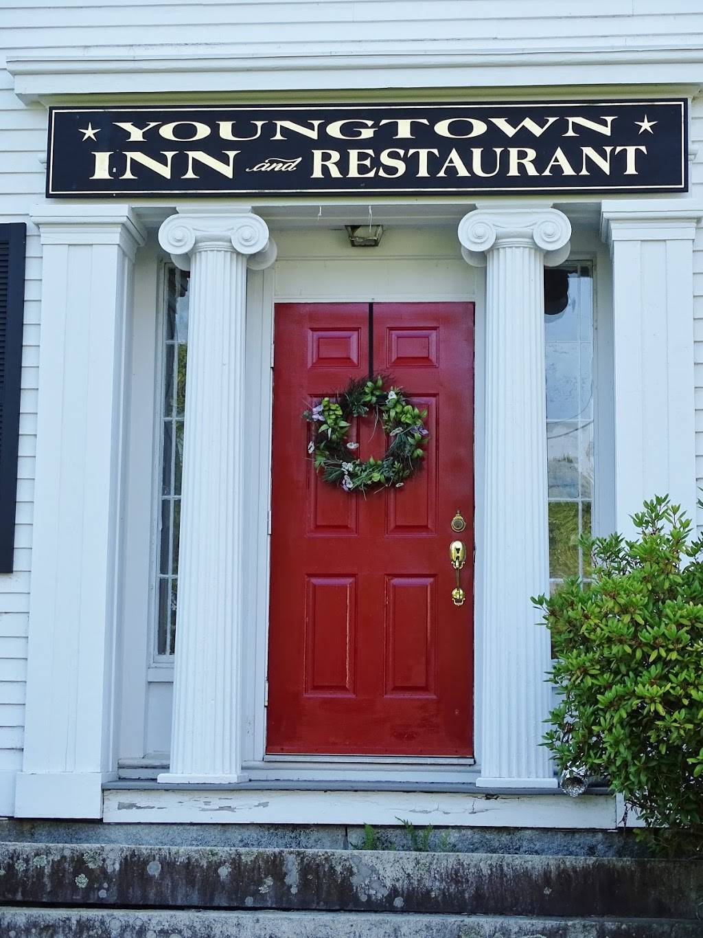 Youngtown Inn and Restaurant | restaurant | 581 Youngtown Rd, Lincolnville, ME 04849, USA | 2077634290 OR +1 207-763-4290