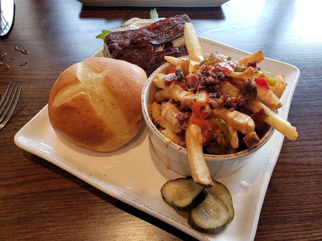 Red Heat Tavern | restaurant | 124 Medway Rd #1, Milford, MA 01757, USA | 7744625990 OR +1 774-462-5990