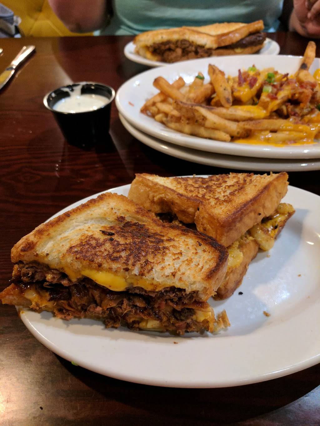 J. Renders Southern Table & Bar | restaurant | 3191 Beaumont Centre Cir, Lexington, KY 40513, USA | 8595339777 OR +1 859-533-9777