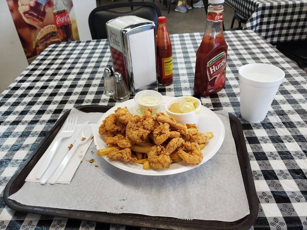 Red Wagon Poboys | restaurant | 6611 Jefferson Hwy, Harahan, LA 70123, USA | 5047373610 OR +1 504-737-3610